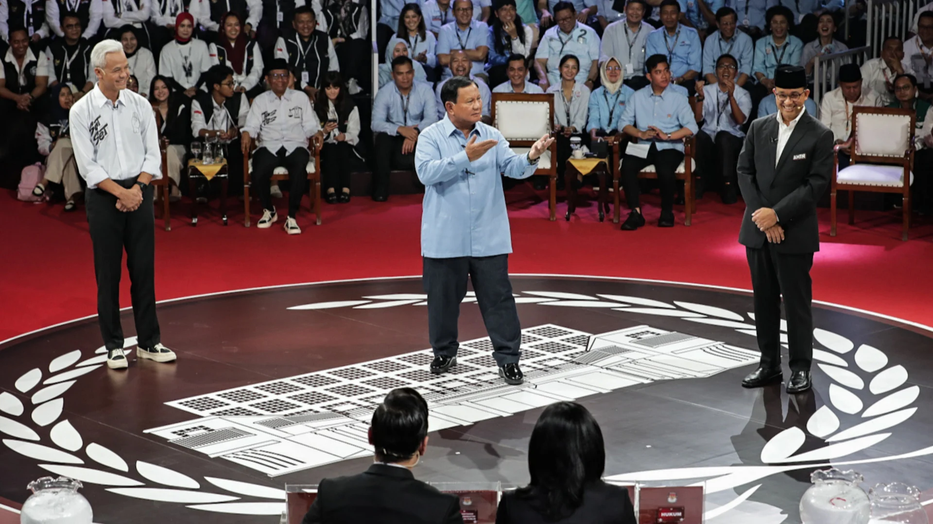 Debat Capres kelima, serta merupakan kesempatan terakhir bagi ketiga capres yakni Anies Baswedan, Prabowo Subianto, dan Ganjar Pranowo untuk mempresentasikan visi, misi, dan program kerja mereka