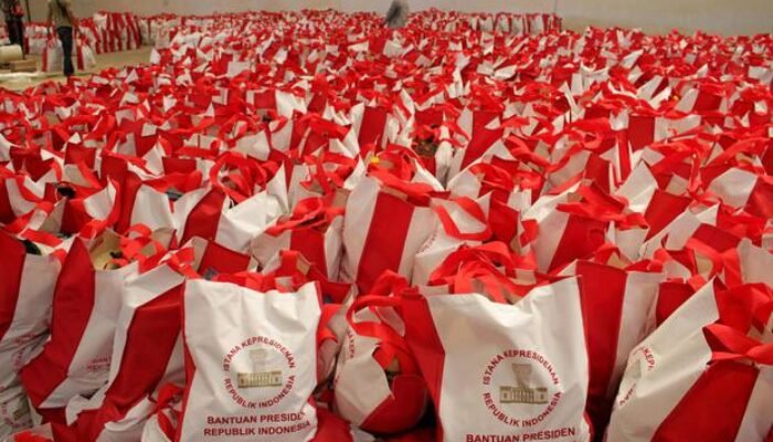 Jokowi Kebut Penyaluran Bansos Jelang Masa Tenang Pemilu