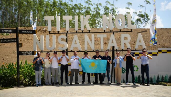 Duta Besar (Dubes) RI untuk Kazakhstan, Dr. M. Fadjroel Rachman, bersama dengan Delegasi BI Group dari Kazakhstan, berkunjung ke Ibu Kota Nusantara (IKN)