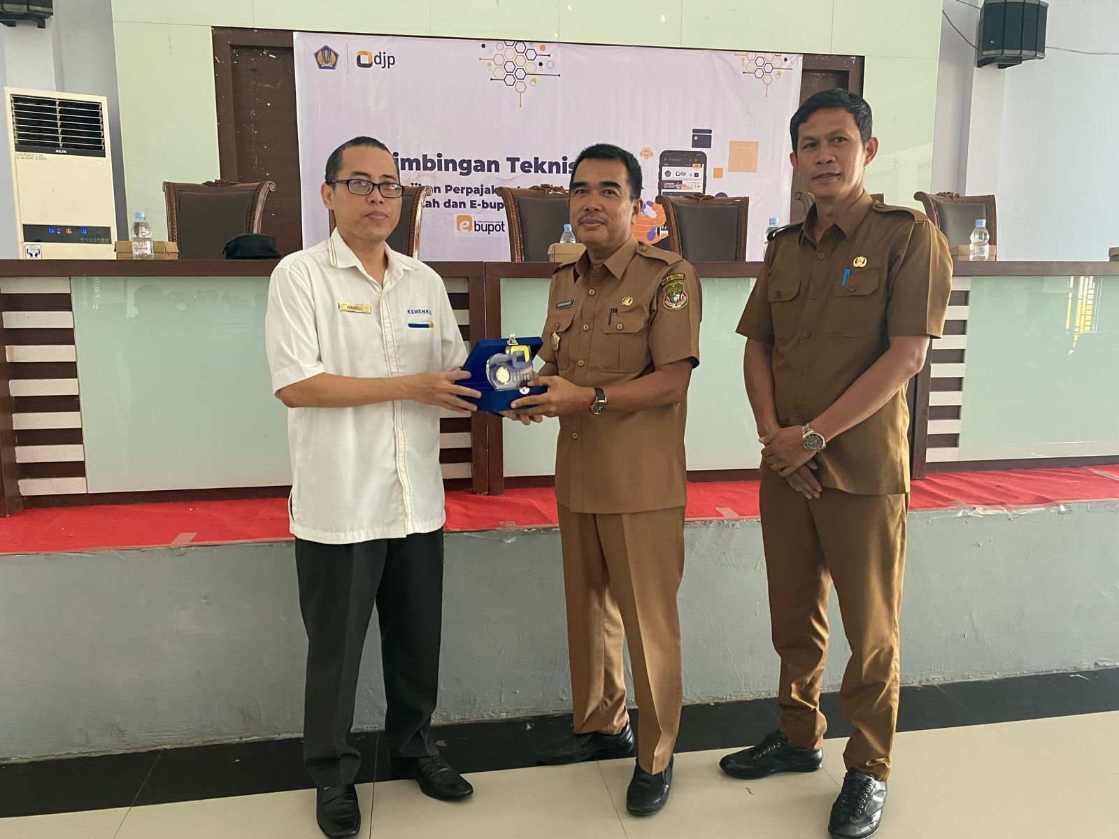 Pemkab Sidrap dan KP2KP Kolaborasi Gelar Bimtek Perpajakan