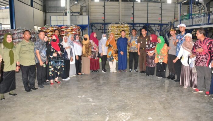 TPID Sulsel Cek Langsung Ketersediaan Kebutuhan Pokok di Sidrap