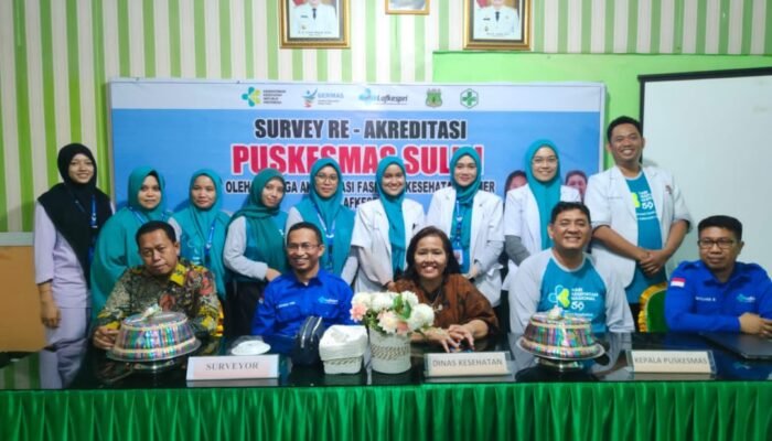 17 Puskesmas Terima Sertifikat Akreditasi, ini Harapan Kadis Kesehatan Pinrang