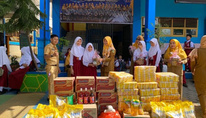 Bakti Sosial UPT SDN 161 Unggulan Pinrang Berbagi Sembako