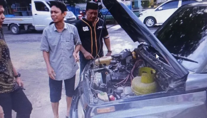 Opik Warga Bulukumba Modifikasi Mobil BBM ke Gas Elpiji