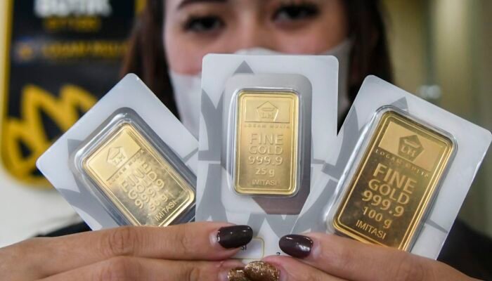 Harga Emas Antam Hari Ini 27 April 2026 Turun ke Rp2,8 Juta per Gram