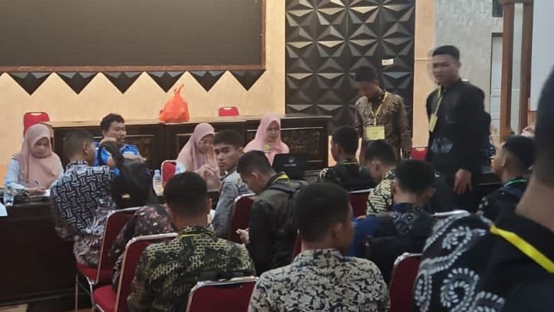 Disdukcapil Pinrang Periksa Dokumen 100 Casis Polri