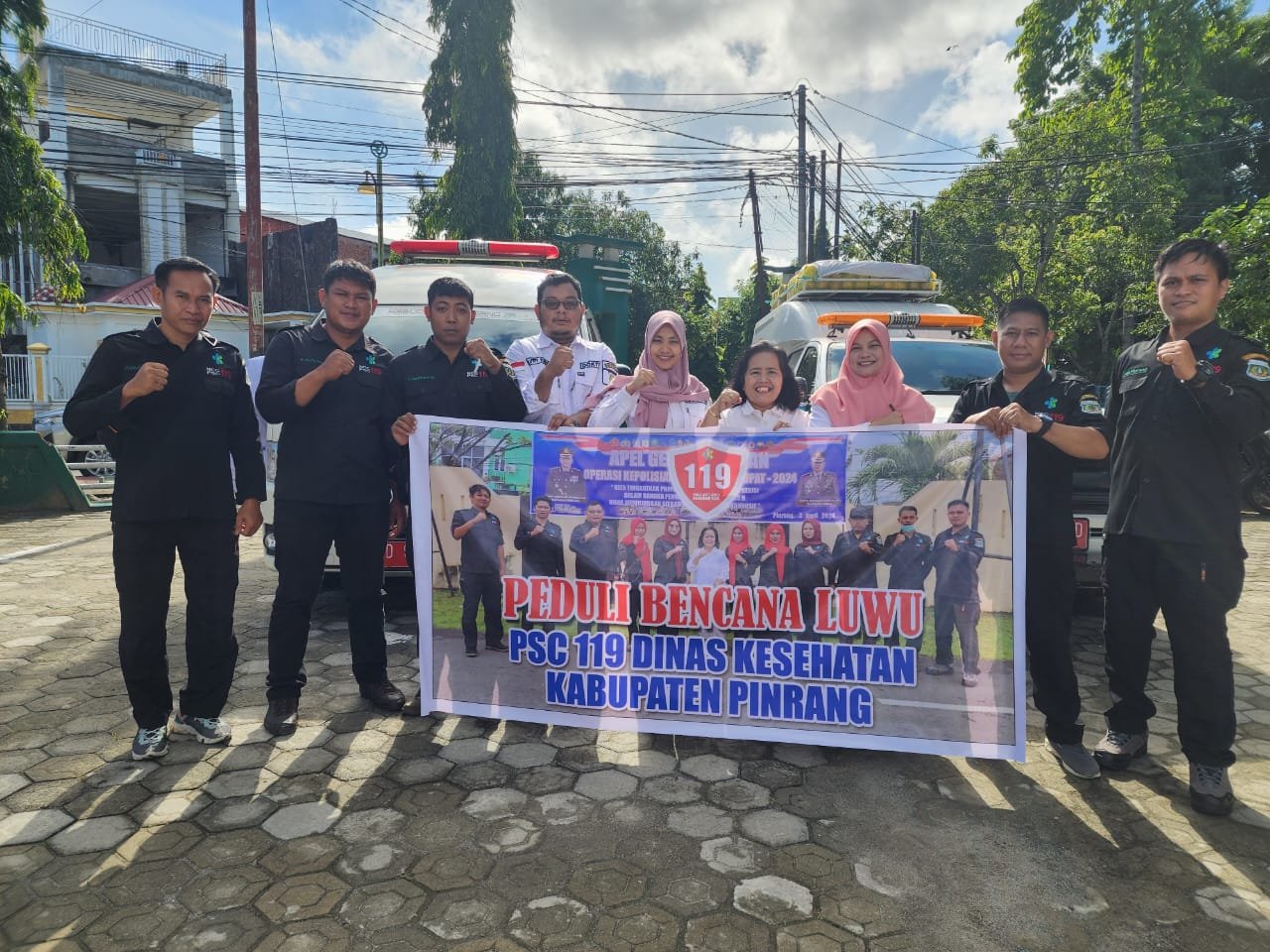 Dinas Kesehatan Pinrang kirim tim relawan medis dan sembako korban bencana banjir di Luwu