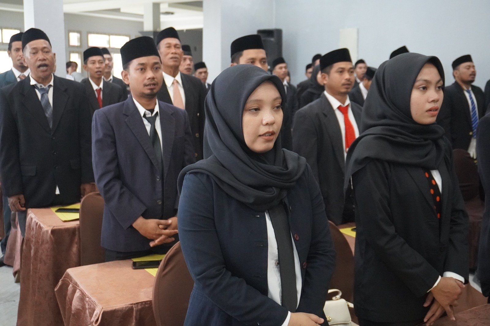 Komisi Pemilihan Umum (KPU) Kabupaten Pinrang, resmi melantik 60 anggota panitia pemilihan kecamatan (PPK) untuk Pilkada 2024