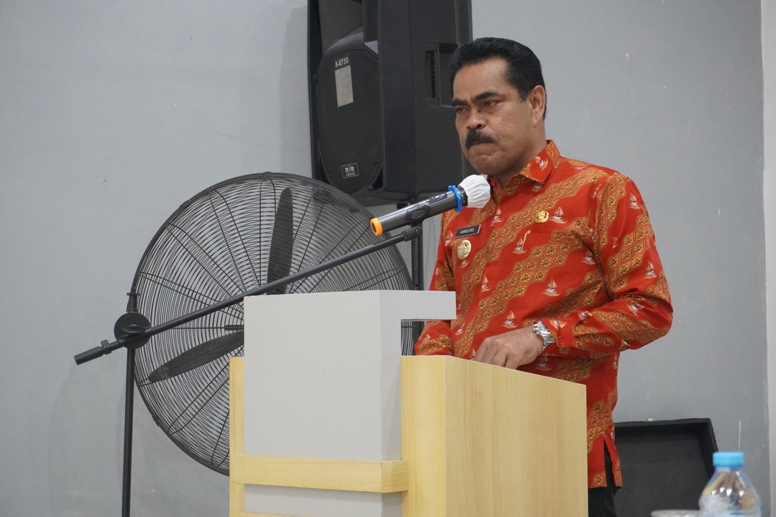 Pelaksana Tugas (Plt) Bupati Pinrang, Ahmadi Akil hadiri pelantikan 60 anggota PPK di Kabupaten Pinrang, yang digelar di MS Hotel Pinrang, Kamis (16/5).