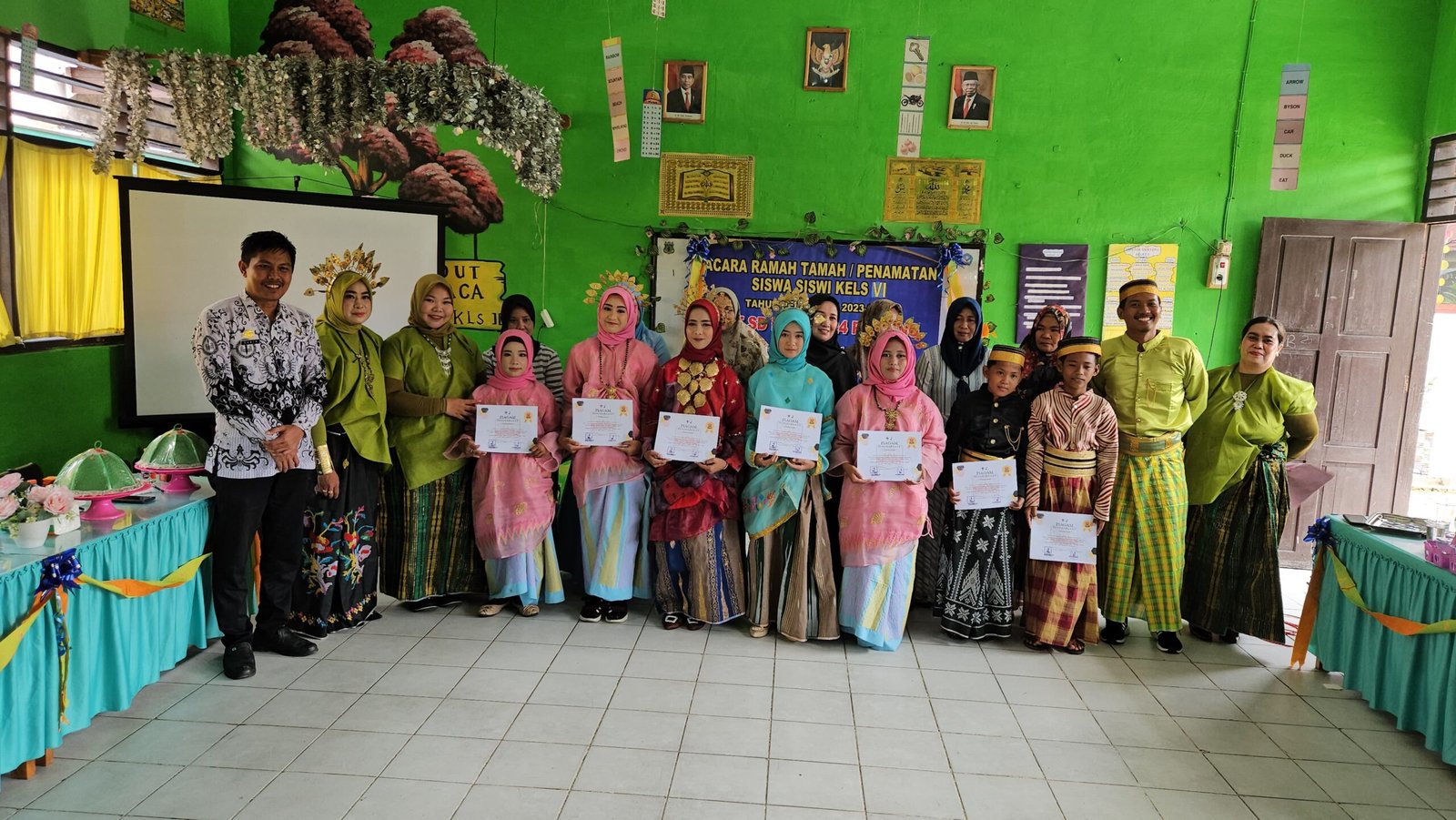 Perpisahan Siswa Kelas VI di UPT SDN 24 Pinrang: Mengukir Prestasi dan Memperkuat Karakter