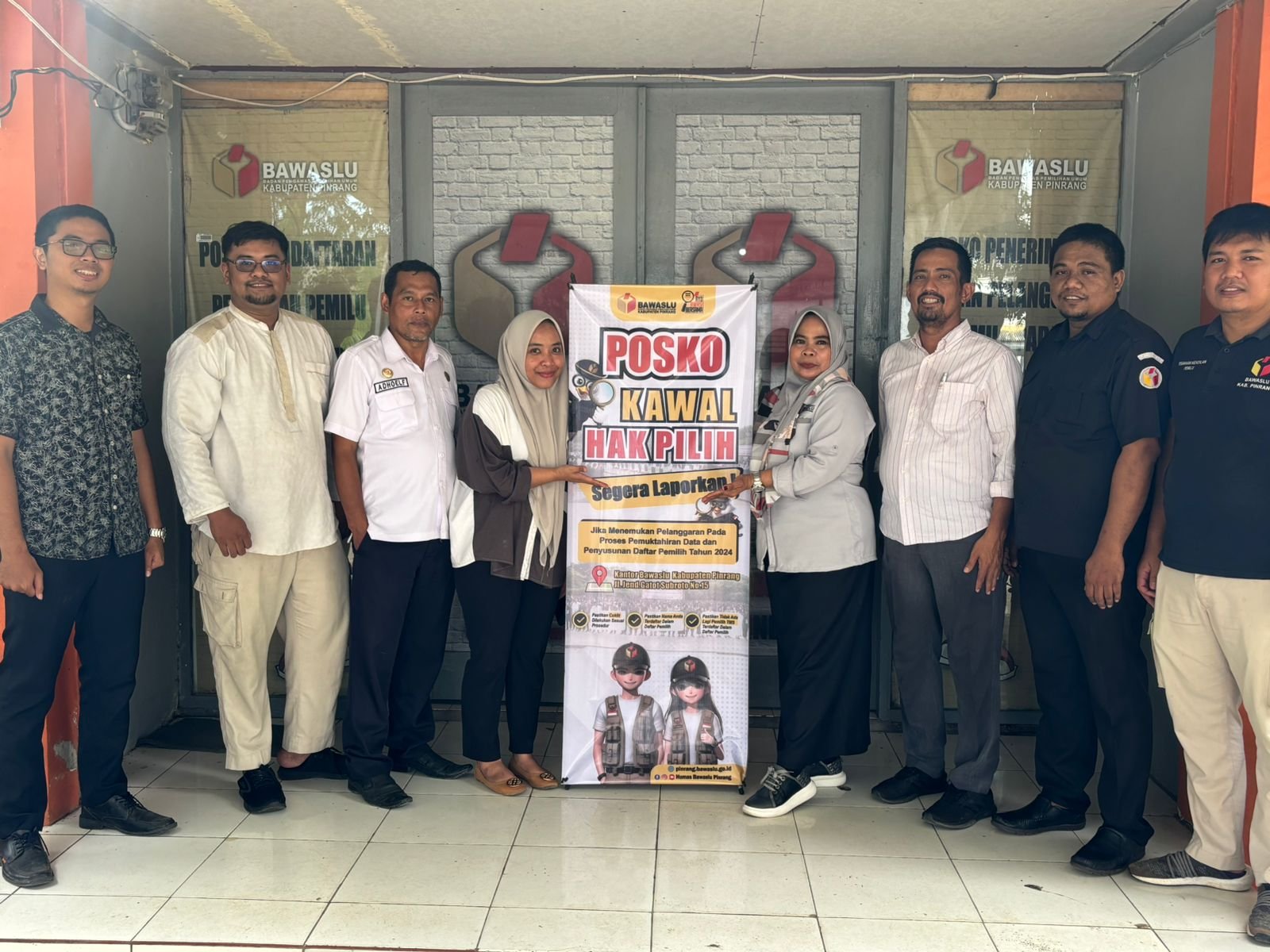 Bawaslu Kabupaten Pinrang meluncurkan dan meresmikan Posko Kawal Hak Pilih di Kantor Bawaslu Kabupaten Pinrang (Dok. Humas Bawaslu Pinrang).