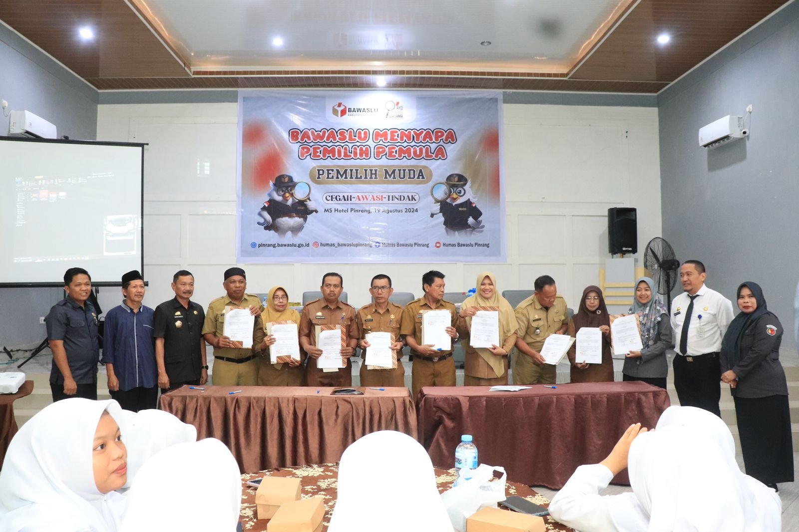 Bawaslu Pinrang Sosialisasi Pengawasan Partisipatif Siswa SMA Sederajat