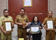 Pemerintah Kabupaten Pinrang dan 2 Tenaga Kesehatan Terima Penghargaan Tingkat Nasional