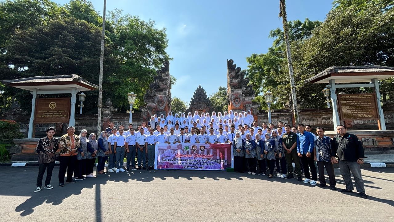 71 Purna Paskibraka Pinrang Tour di Istana Kepresidenan Tampaksiring Bali
