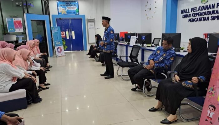 Dukcapil Pinrang Layani 327 Permohonan Kependudukan, KTP-el Paling Dominan