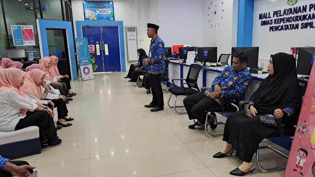 Dukcapil Pinrang sukses layani 327 permohonan kependudukan pada 15 Agustus 2025 - angindai.com