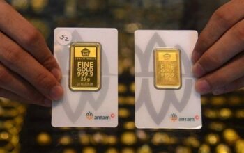 Harga emas batangan PT Aneka Tambang (Antam) di Pegadaian terpantau stabil pada Senin, 8 September 2025, dengan harga untuk pecahan satu gram berada di angka Rp2.143.000