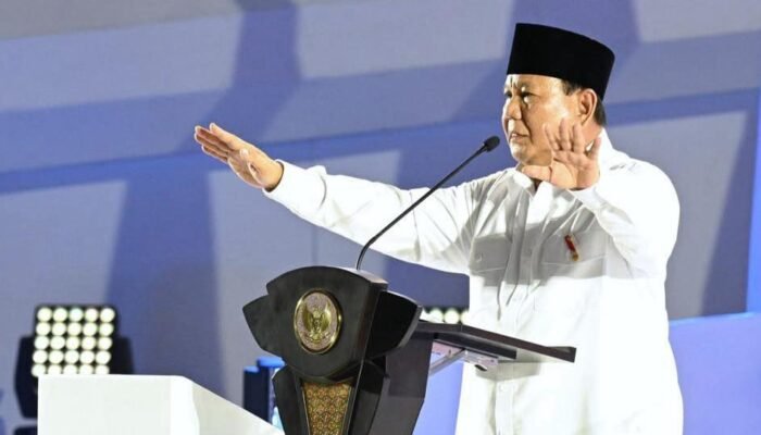Prabowo Umumkan Kenaikan Upah Minimum Nasional 6,5 Persen
