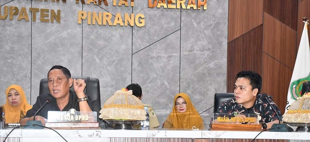 DPRD) Pinrang menetapkan Alat Kelengkapan DPRD (AKD) melalui rapat paripurna yang berlangsung di ruang rapat paripurna, Senin (4/11/2024)