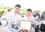 Sejumlah Guru di Pinrang Terima Penghargaan Peringatan HGN 2024