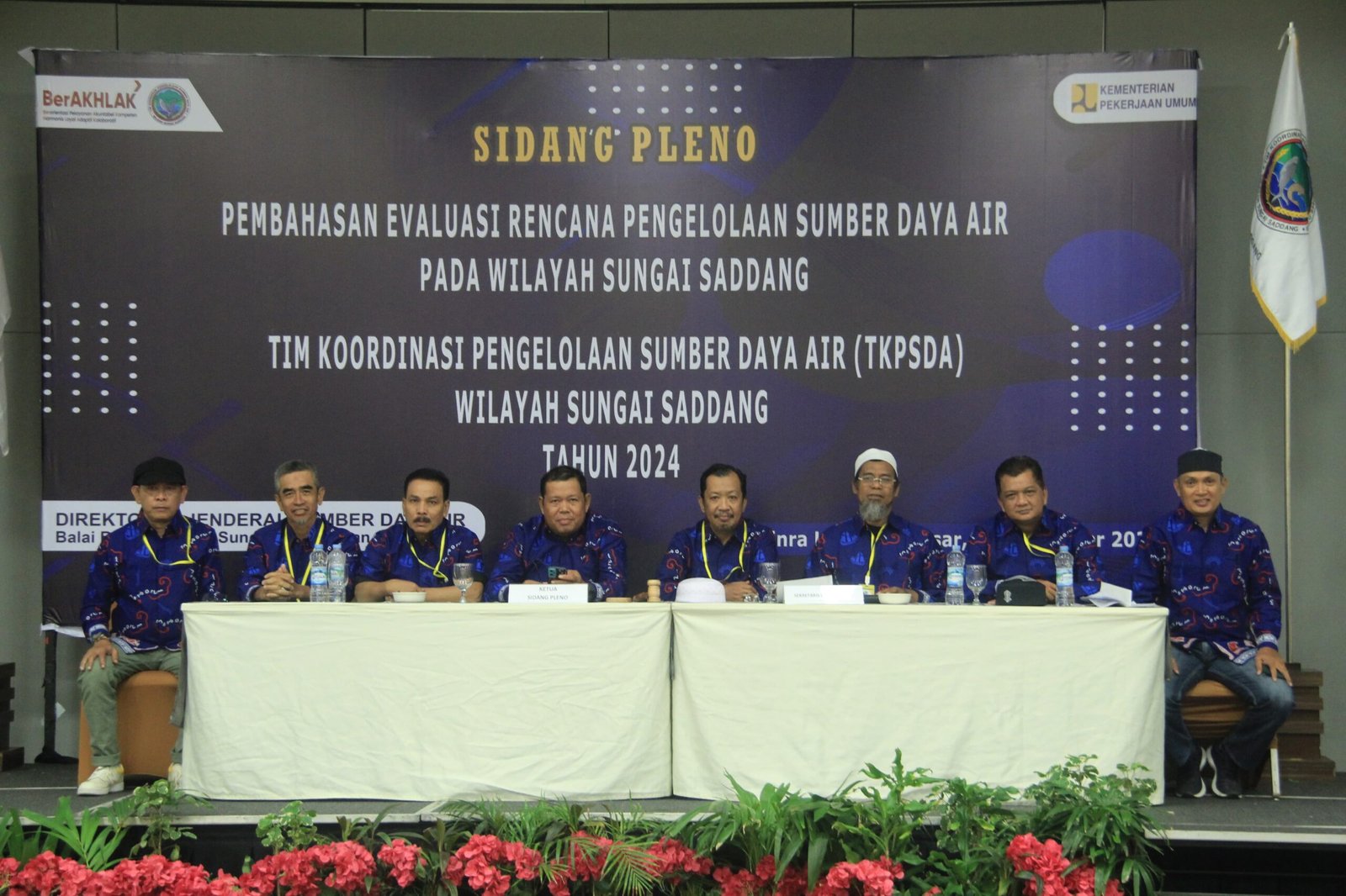 Sekretaris SDABK Pinrang, Muhammad Hasbih, turut hadir dalam sidang pleno pembahasan evaluasi rencana pengelolaan sumber daya air pada Sungai Saddang. Sidang ini merupakan bagian dari agenda Tim Koordinasi Pengelolaan Sumber Daya Air (TKPSDA) Wilayah Sungai Saddang tahun 2024