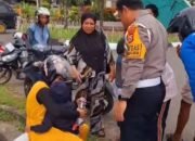 Kasat Lantas Polres Pinrang, Sigap Melakukan Pertolongan Terhadap Ibu dan Balita Mengalami Kecelakaan
