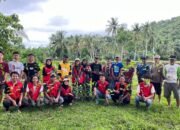 Cegah Abrasi Sungai Mahasiswa KKNT Unhas Tanam Bibit Pohon Sukun di Desa Benteng Paremba