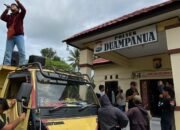 Dinilai Lamban Tangani Kasus Polsek Duampanua Didemo