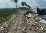 Abrasi Pantai Poros Desa Waetuoe Nyaris Putus