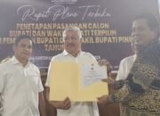 Komisi Pemilihan Umum (KPU) Kabupaten Pinrang resmi menetapkan pasangan calon bupati dan wakil bupati Pinrang Nomor Urut 2, Andi Irwan Hamid dan Sudirman Bungi, sebagai Bupati dan Wakil Bupati terpilih untuk periode 2024-2029 hasil Pilkada 2024
