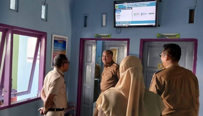 Bupati Pinrang Lakukan Sidak Hari Pertama Kerja di PKM Leppangang, Pastikan Pelayanan Kesehatan Berjalan dengan Baik