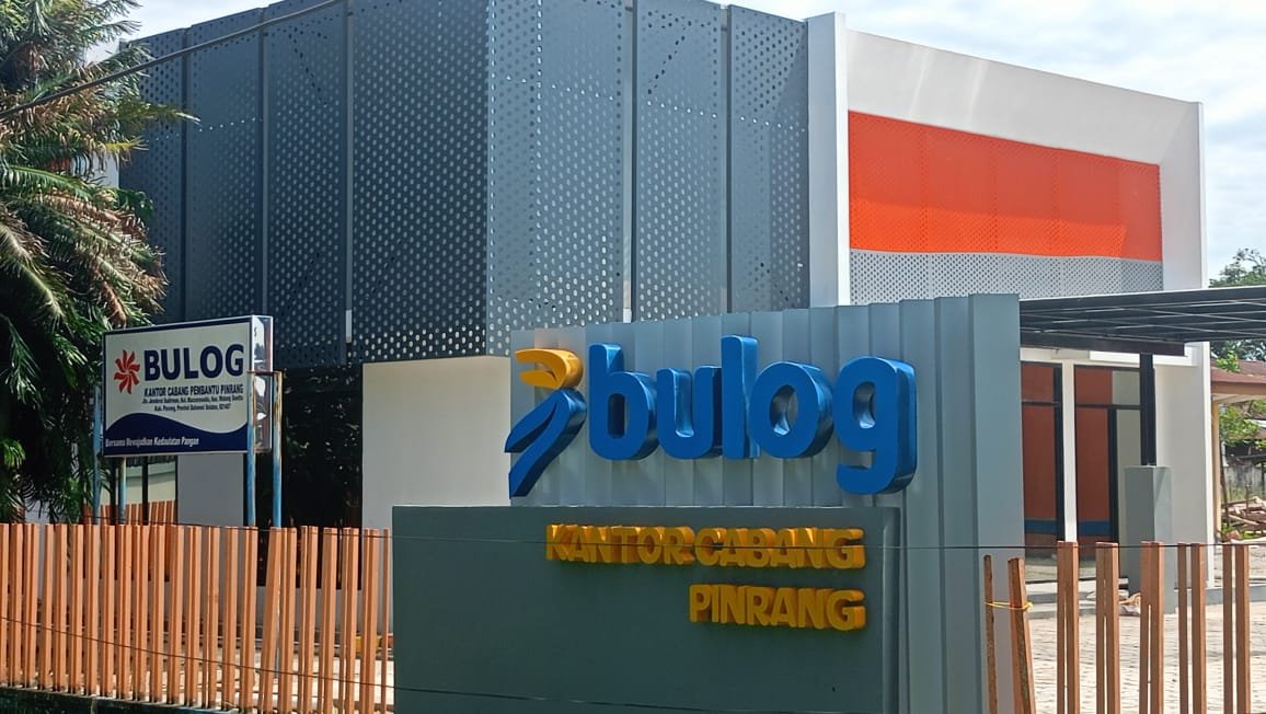 Panen Melimpah, Alasan Gudang Bulog Pinrang Kewalahan Serap Gabah Petani