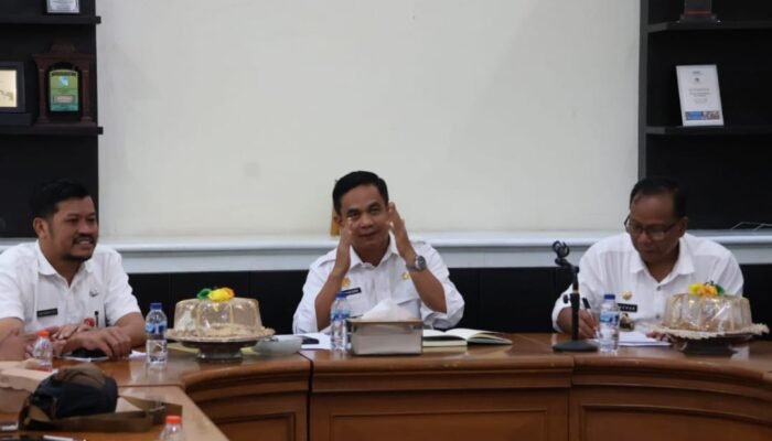 Kadis TPHP Andi Sinapati Rudy Hadiri Rapat Koordinasi Menyikapi Harga Gabah