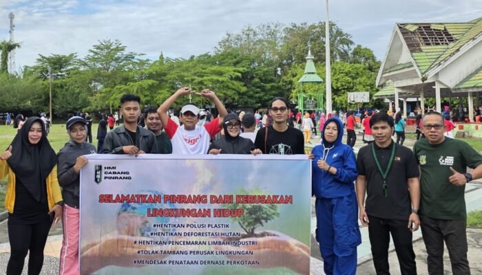 Aksi Selamatkan Lingkungan: HMI Pinrang Gelar Kampanye di Car Free Day
