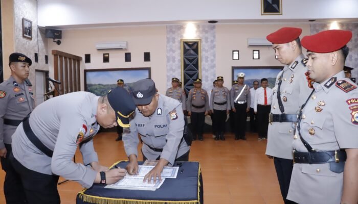 Kapolres Pinrang Pimpin Sertijab Pejabat Utama, Wujudkan Penyegaran Organisasi Polri