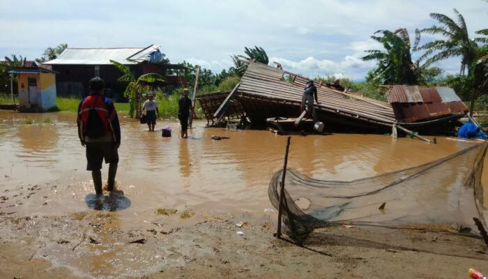 Angin Kencang, 10 Rumah Rusak di Pinrang Puluhan Warga Mengungsi