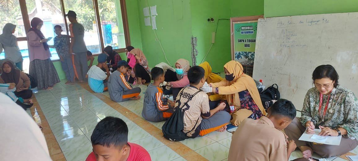 Puskesmas Mattiro Deceng melaksanakan kegiatan Cek Kesehatan Gratis (CKG) dalam bentuk skrining kesehatan menyeluruh bagi anak-anak sekolah di seluruh wilayah Kecamatan Tiroang