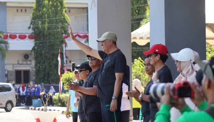 Semarak HUT RI ke-80, Irwan Hamid Lepas Pagelaran Porseni Pemkab Pinrang