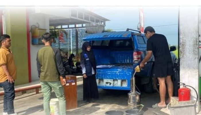 Disperindagem Pinrang Sidak Pengisian BBM di SPBU Palia