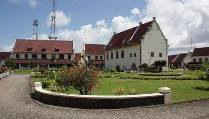 Menyingkap Pesona Benteng Fort Rotterdam: Saksi Bisu Sejarah Maritim Makassar