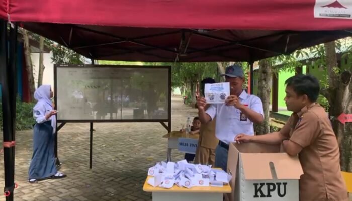 Puncak Pendidikan Demokrasi: SMKN 4 Pinrang Sukses Gelar Pilketos Serentak