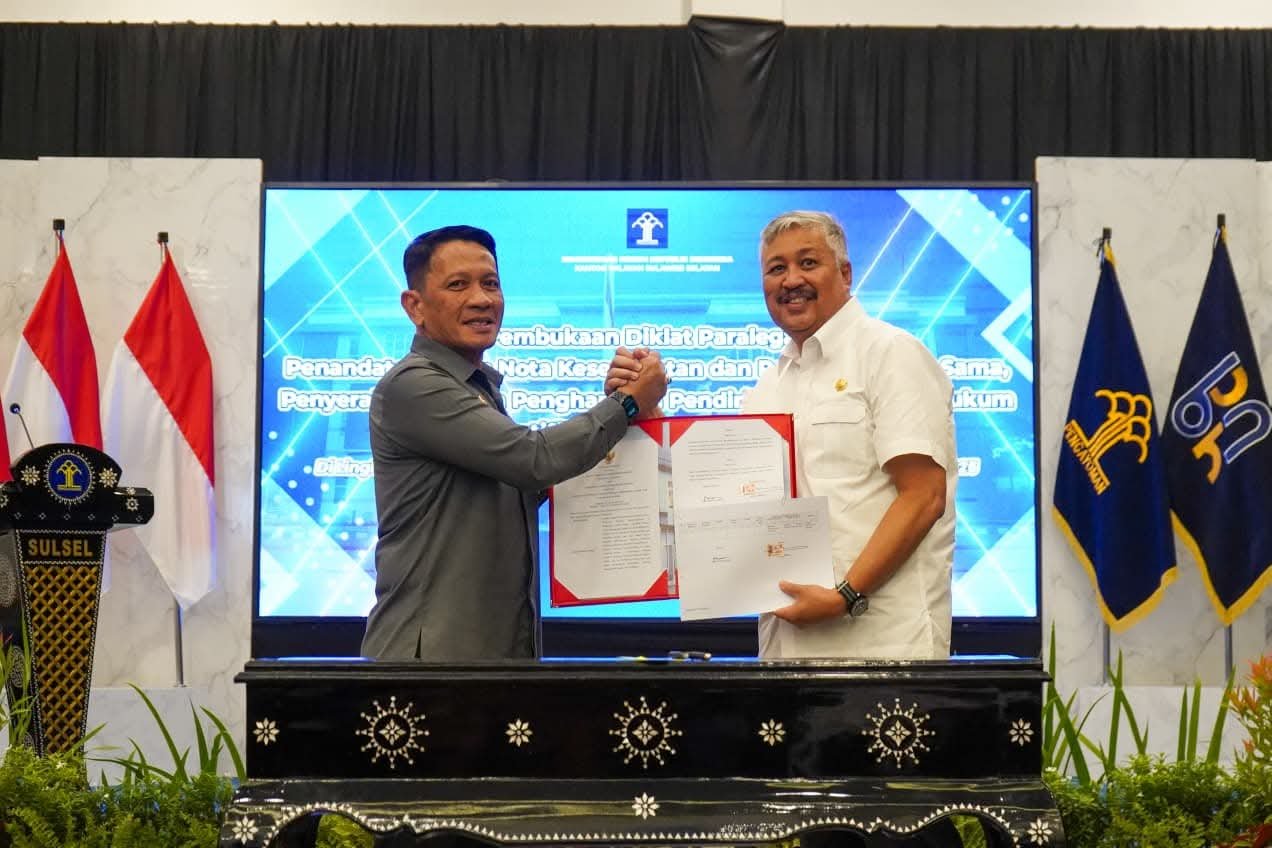 Bupati Pinrang, Andi Irwan Hamid, Senin (6/10), secara resmi menandatangani Nota Kesepahaman dan Perjanjian Kerja Sama dengan Kementerian Hukum Republik Indonesia -angindai.com