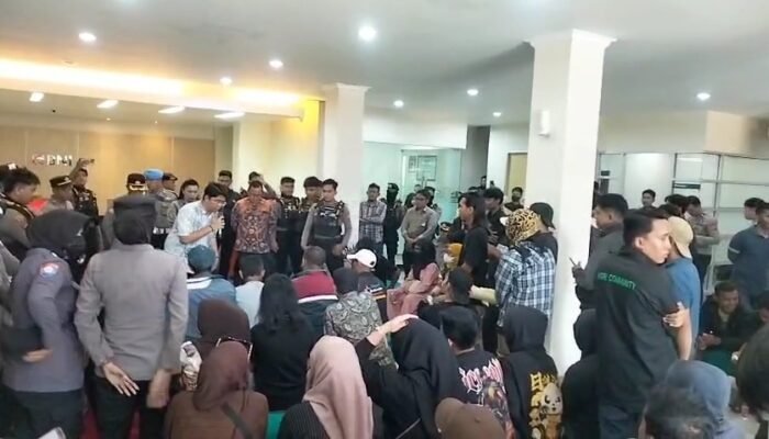 Kredit Fiktif, Massa Boikot dan Duduki Kantor BNI Pinrang