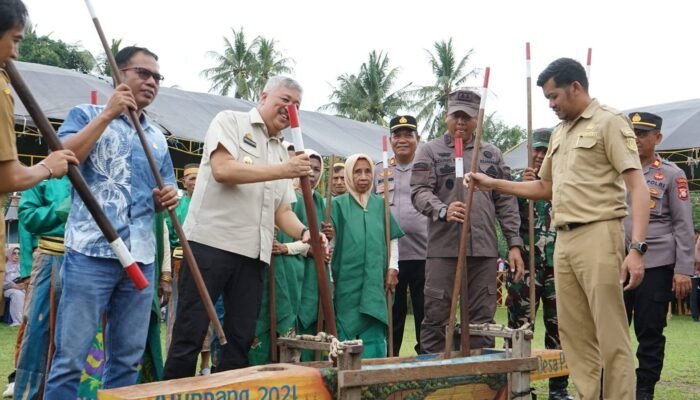 Panen Raya Pinrang Tembus 8,6 Ton/Ha, Bupati Ajak Syukuran