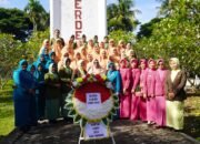 Refleksi Perjuangan Perempuan, Dharma Wanita Pinrang Gelar Tabur Bunga Sambut Hari Ibu ke-97