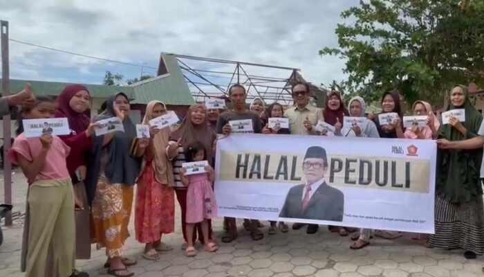 Anggota DPR RI La Tinro La Tunrung Salurkan Bantuan Korban Puting Beliung di Pinrang