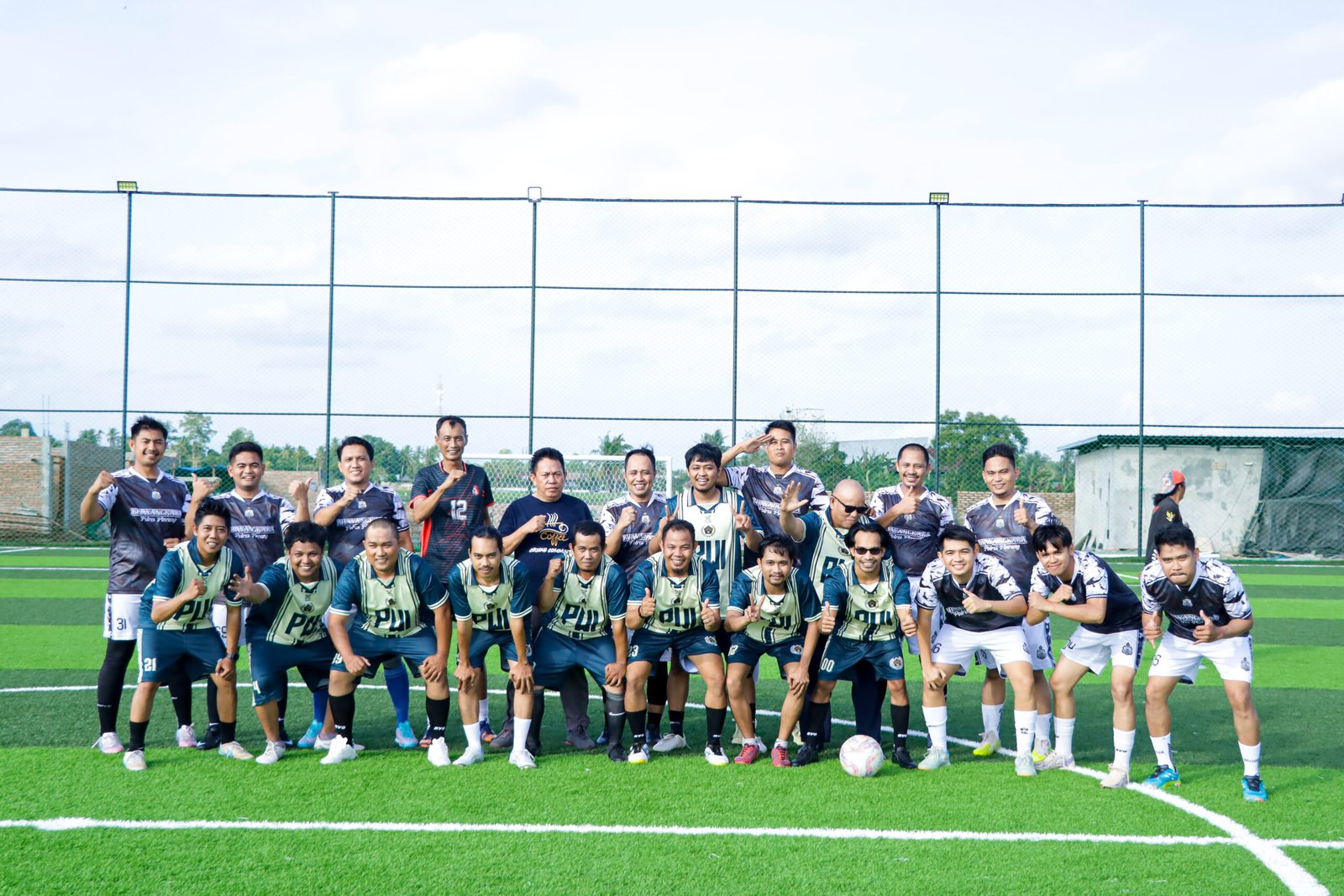 Laga persahabatan Fun Mini Soccer antara Polres Pinrang dan Jurnalis Pinrang