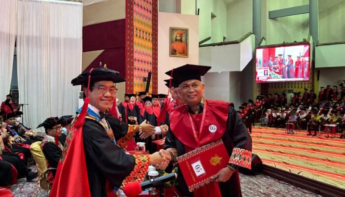 Sosok Kompol Dr. Akbar Andi Malloroang: Polisi Humanis Eks Kapolsek Cempa Kini Raih Gelar Doktor Hukum di Unhas