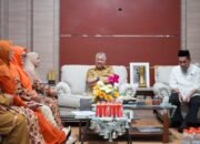 Bupati Pinrang Andi Irwan Hamid menerima audiensi dari KPP Pratama Parepare, Pengurus Aisyiyah Pinrang, dan BPJS Ketenagakerjaan untuk membahas sinergi program daerah