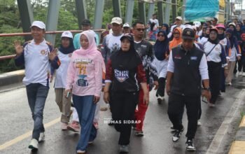 Ratusan Guru di Dua Pitue Meriahkan Jalan Santai dan Senam Saromase